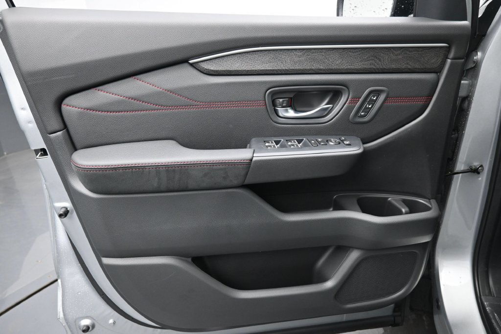 New 2026 Honda Pilot Black Edition image 19