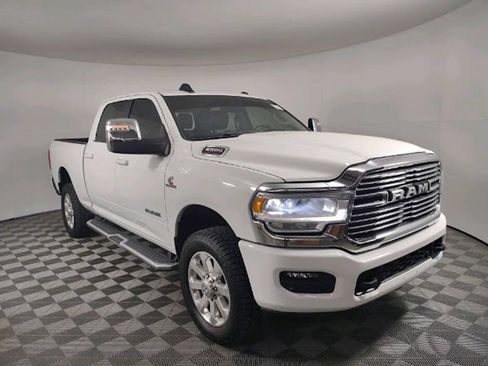 Used 2023 RAM 2500 Laramie AWD/4WD image 8