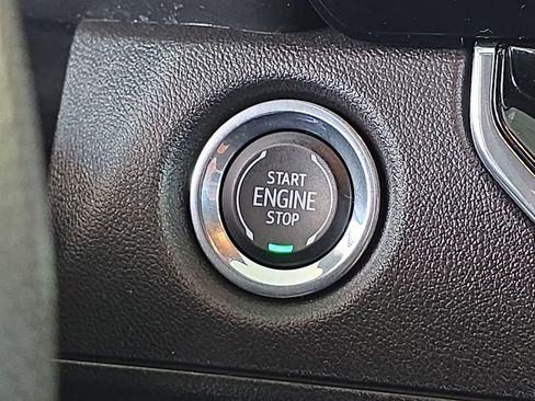 Used 2024 Chevrolet Colorado W/T RWD image 17