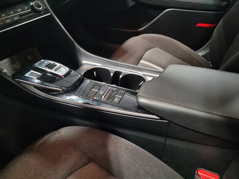 Used 2021 Hyundai Sonata SE w/ Winter Weather Package FWD image 26
