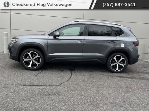 New 2025 Volkswagen Taos SEL image 13