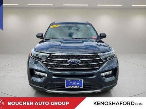 Certified 2018 Ford Explorer XLT w/ Equipment Group 202A AWD/4WD image 2