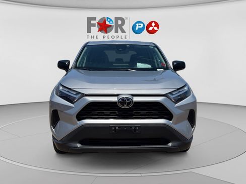 Used 2023 Toyota RAV4 LE FWD image 8