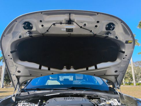 Used 2020 Land Rover Range Rover Velar R-Dynamic S image 43