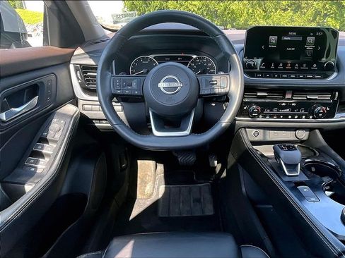 Used 2023 Nissan Rogue SL w/ SL Premium Package AWD/4WD image 17
