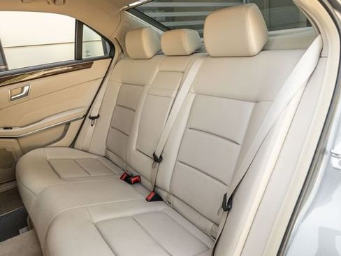 Used 2014 Mercedes-Benz E 250 BlueTEC Sedan image 14