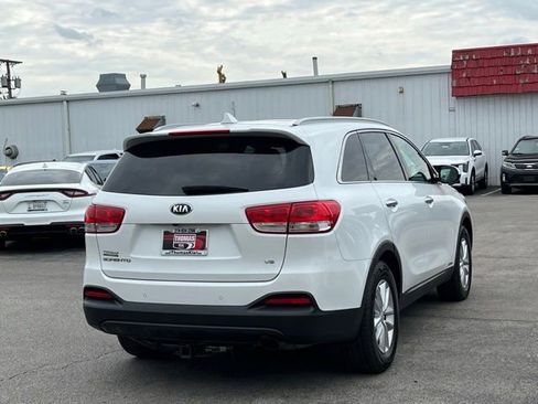 Used 2016 Kia Sorento LX w/ LX Convenience Package AWD/4WD image 13