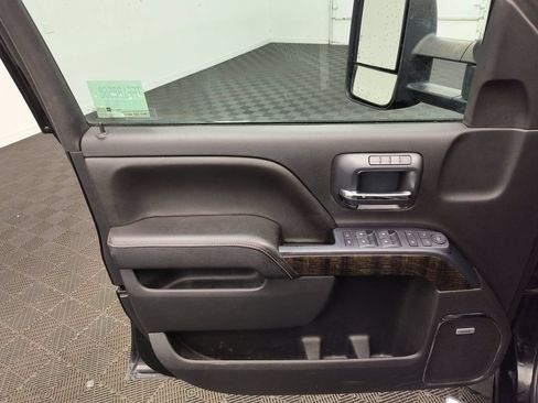 Used 2015 GMC Sierra 3500 Denali AWD/4WD image 23