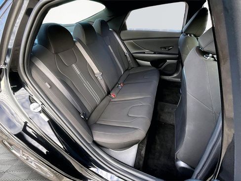 Used 2025 Hyundai Elantra Sport image 27