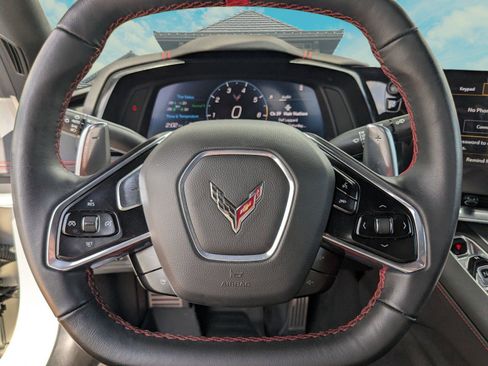 Used 2022 Chevrolet Corvette Stingray Convertible image 9