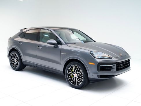 New 2026 Porsche Cayenne E-Hybrid Coupe image 7