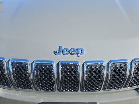 Used 2020 Jeep Cherokee Latitude Plus w/ Cold Weather Group image 32