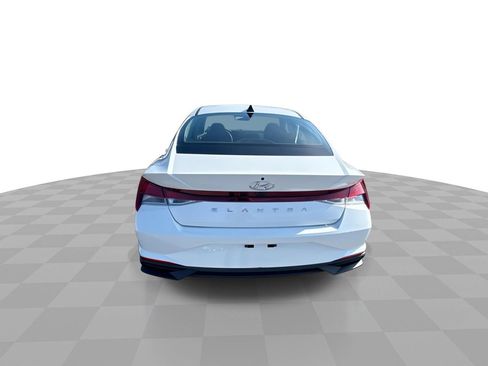 Used 2022 Hyundai Elantra SEL FWD image 7