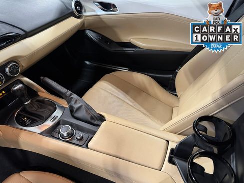 Used 2024 MAZDA MX-5 Miata Grand Touring RWD image 17