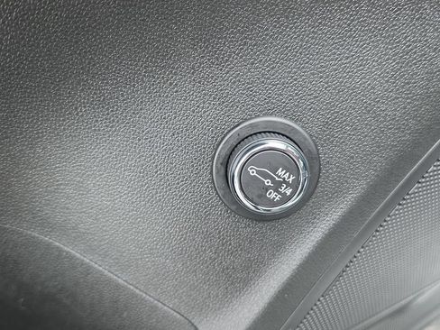 Certified 2023 Buick Envision Essence w/ Sport Touring Package AWD/4WD image 30