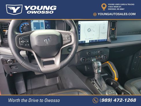 Used 2023 Ford Bronco Badlands w/ Sasquatch Package AWD/4WD image 21