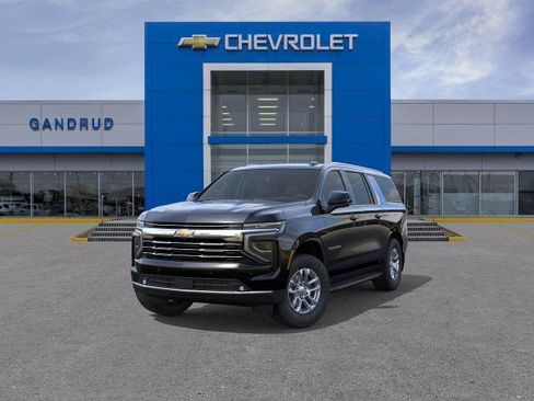 New 2026 Chevrolet Suburban LT w/ Comfort Package AWD/4WD image 32