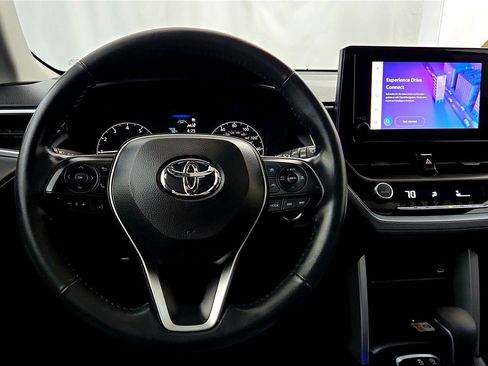 Used 2023 Toyota Corolla Cross LE w/ Moonroof Package image 28