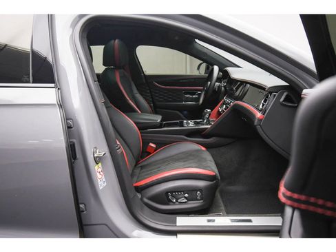 Certified 2023 Bentley Flying Spur W12 image 49