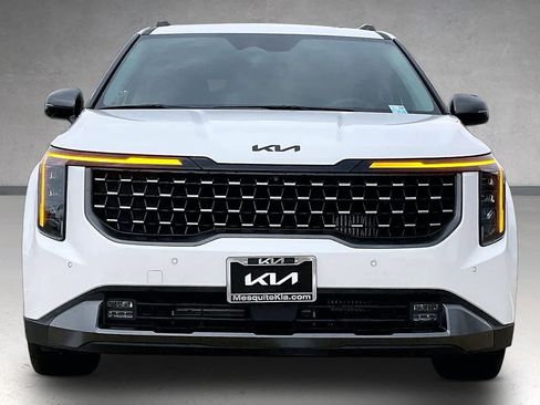 Certified 2025 Kia Carnival SX FWD image 6
