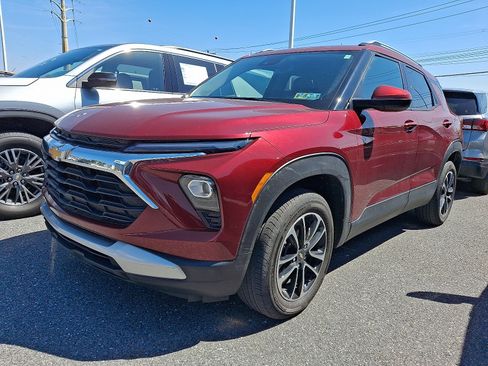 Used 2024 Chevrolet TrailBlazer LT w/ Convenience Package image 3