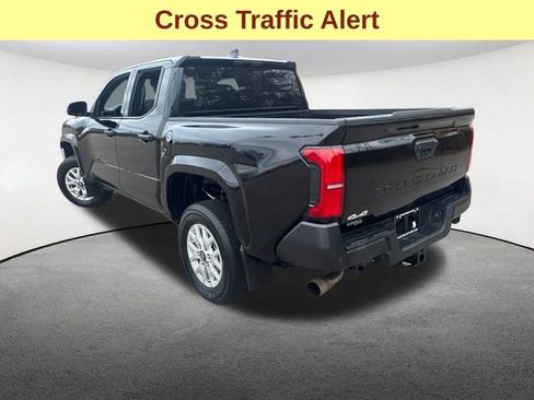 Used 2024 Toyota Tacoma SR image 9