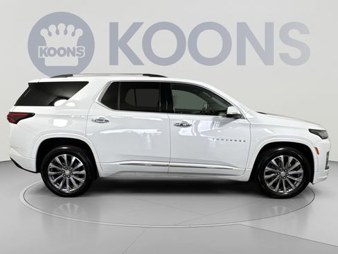 Used 2022 Chevrolet Traverse Premier AWD/4WD image 8