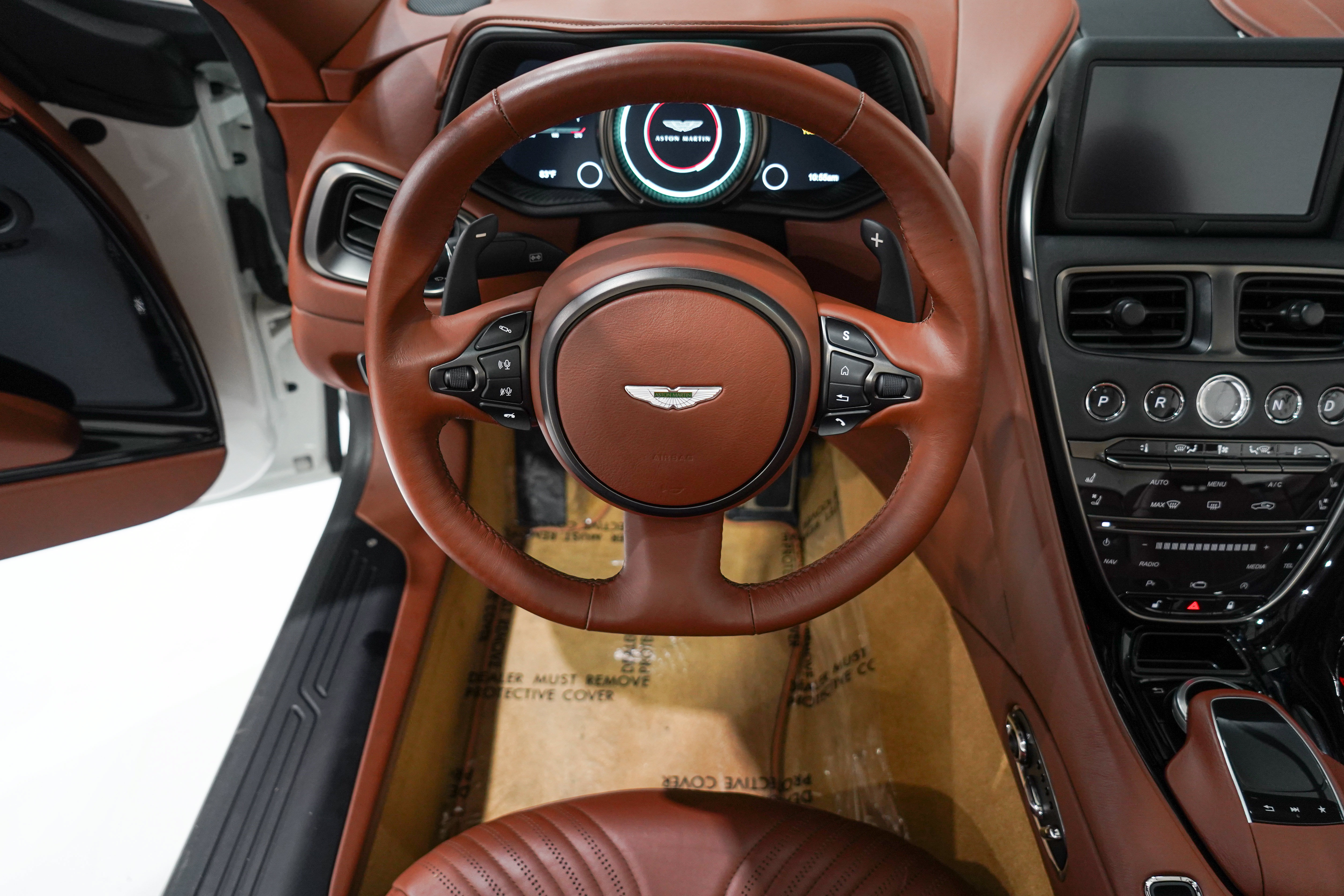 Used 2020 Aston Martin DB11 Volante RWD image 11