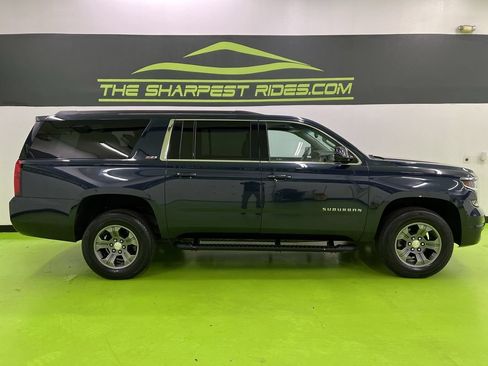Used 2018 Chevrolet Suburban LT AWD/4WD image 11