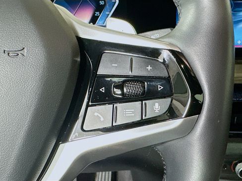 Used 2025 BMW 430i Convertible w/ Premium Package image 17