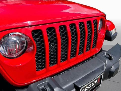 Used 2021 Jeep Gladiator Sport AWD/4WD image 32