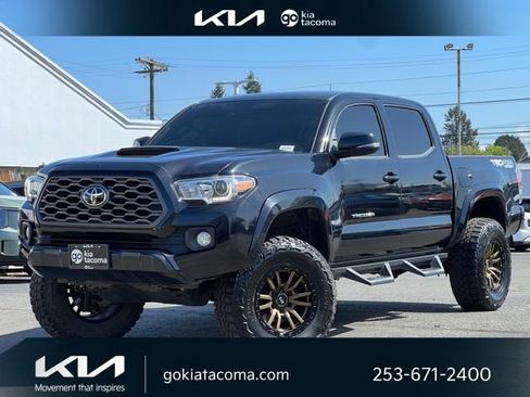 Used 2020 Toyota Tacoma TRD Sport AWD/4WD image 1