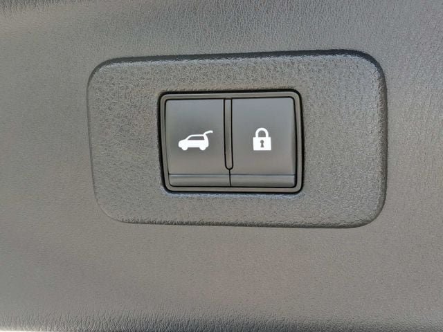 Used 2023 Nissan Armada Platinum w/ Captain's Chairs Package AWD/4WD image 14