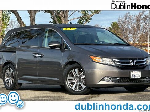 Used 2015 Honda Odyssey Touring image 1