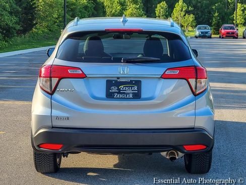 Used 2022 Honda HR-V EX image 5