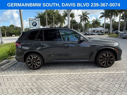 Used 2022 BMW X5 M w/ Competition Package 2 AWD/4WD image 9