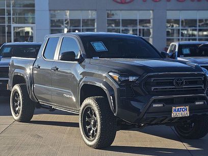 Used 2025 Toyota Tacoma SR5