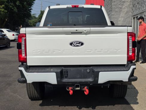 Used 2023 Ford F350 Lariat w/ Lariat Ultimate Package AWD/4WD image 5