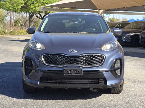 Used 2020 Kia Sportage LX image 3