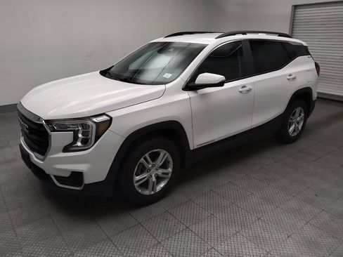 Used 2022 GMC Terrain SLE w/ Driver Convenience Package AWD/4WD image 2