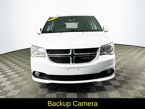 Used 2019 Dodge Grand Caravan SXT image 4