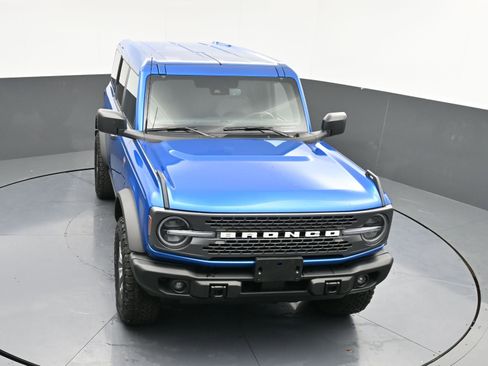Used 2025 Ford Bronco Badlands image 35