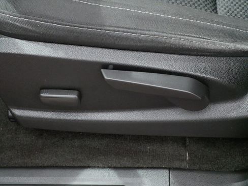 Used 2018 Chevrolet Colorado LT w/ LT Convenience Package AWD/4WD image 20