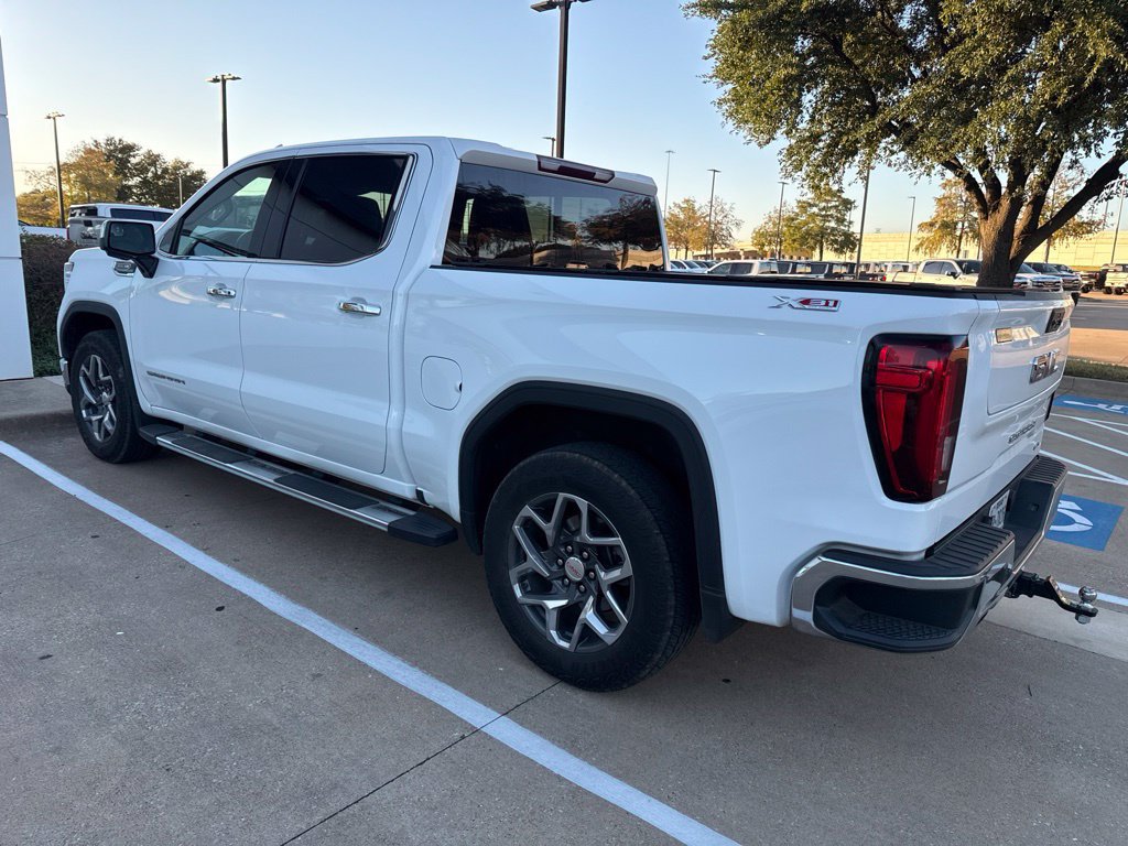 Used 2023 GMC Sierra 1500 SLT w/ SLT Premium Package AWD/4WD image 3