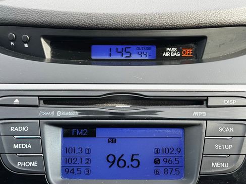 Used 2013 Hyundai Elantra GLS w/ Preferred Pkg image 11