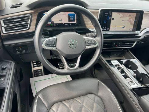 Certified 2024 Volkswagen Atlas SEL Premium R-Line AWD/4WD image 45