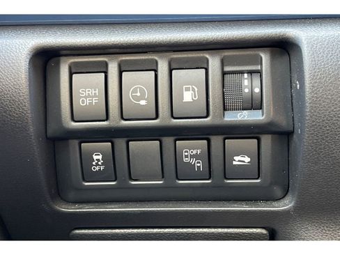 Used 2021 Subaru Crosstrek Hybrid w/ Moonroof Package w/Navigation image 39