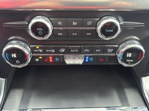 Used 2021 Ford F150 Lariat w/ Equipment Group 502A High AWD/4WD image 25