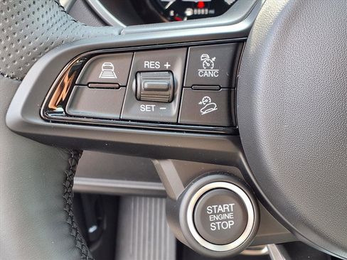 New 2025 Alfa Romeo Stelvio Sprint image 17