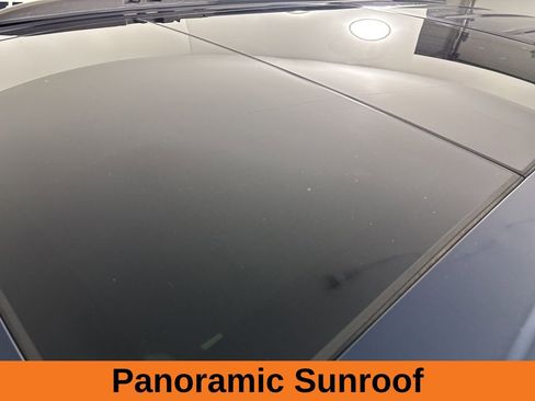 Used 2021 Chrysler Pacifica Touring-L w/ Uconnect Theater Family Group image 9